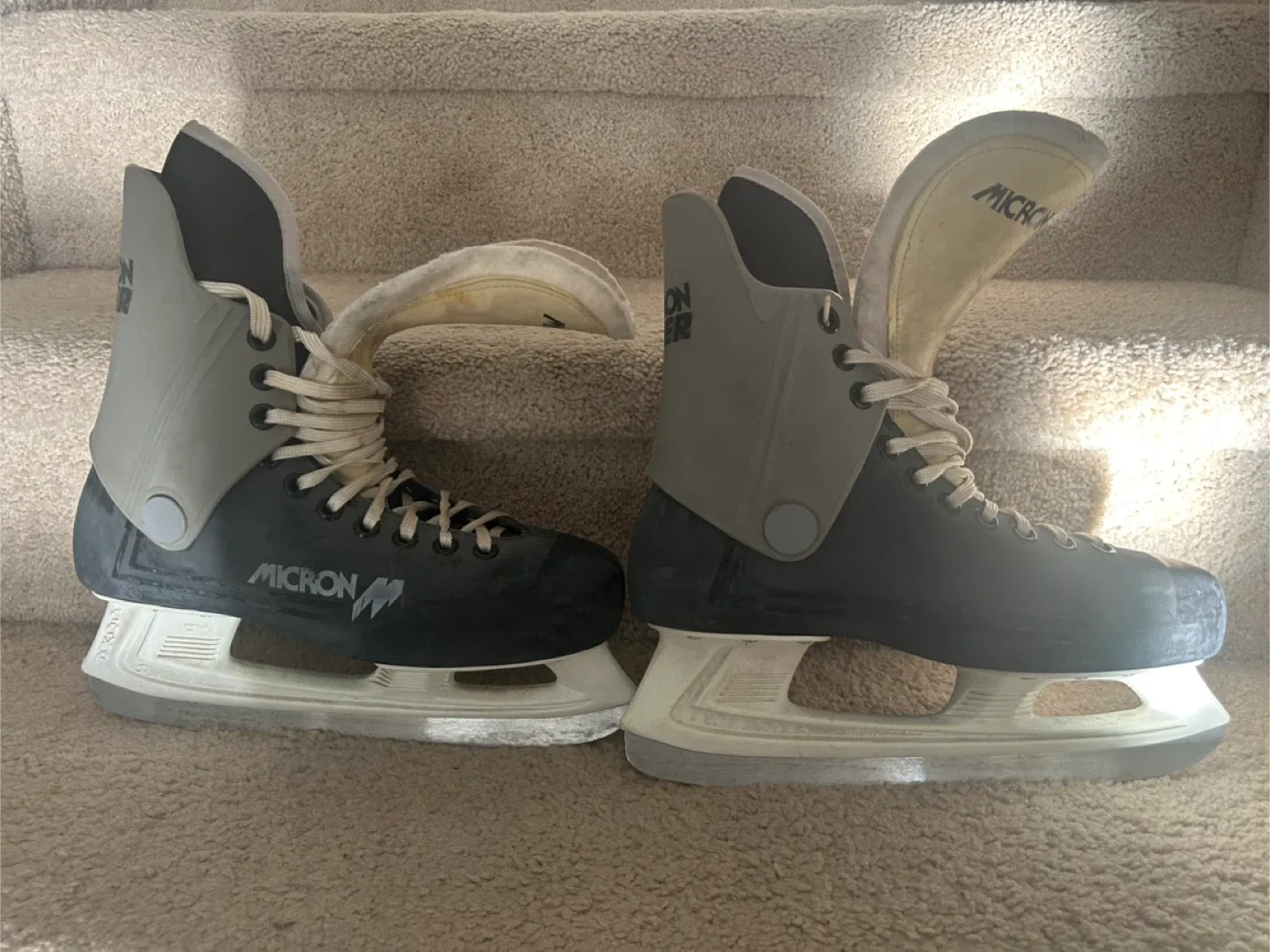 Micron Ice Hockey Skates  size 8