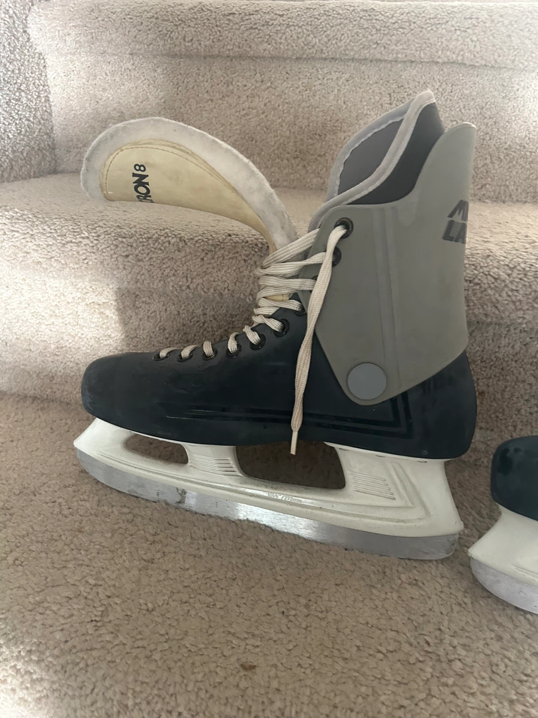 Micron Ice Hockey Skates  size 8 - photo 5