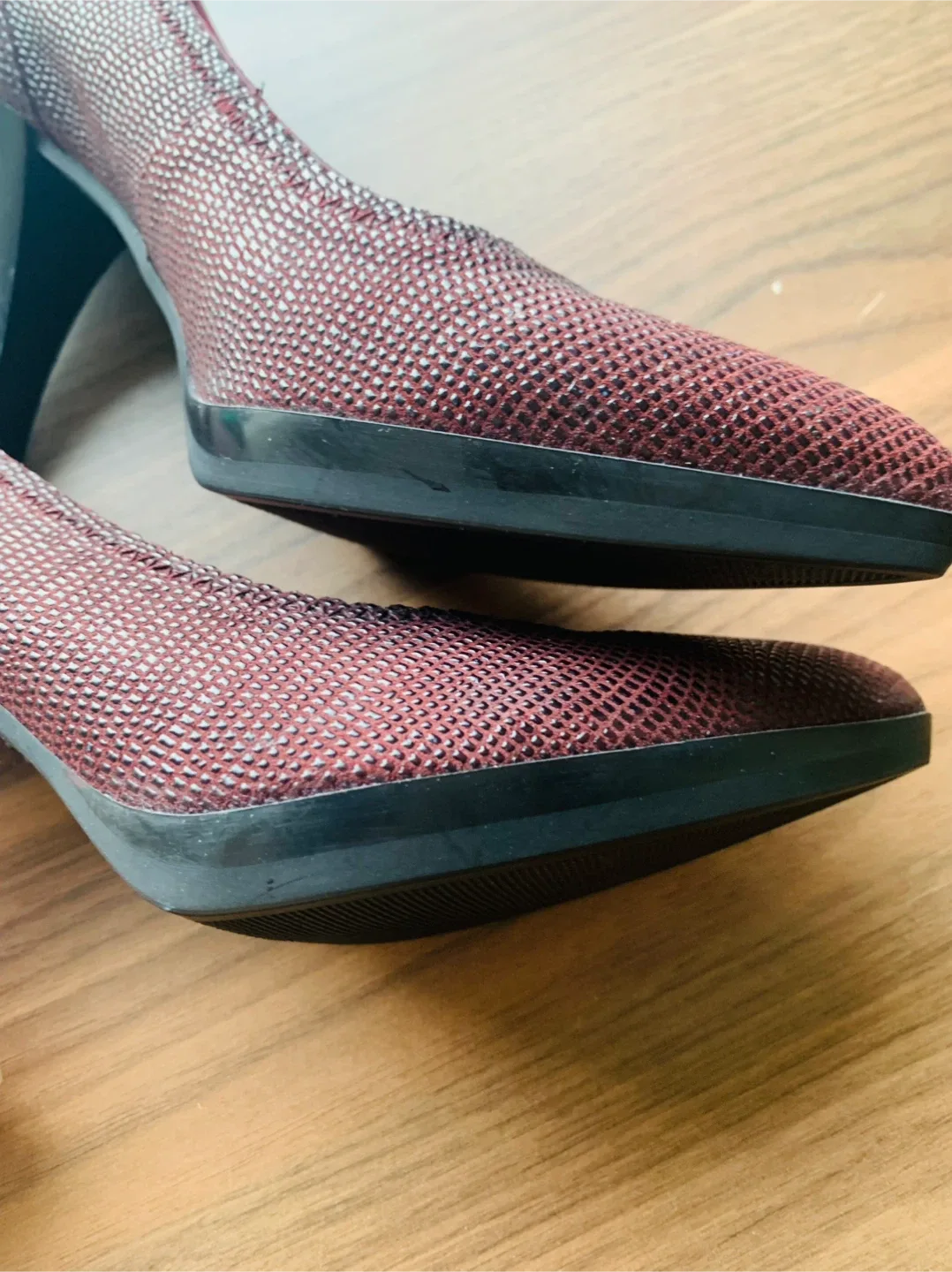 Hispanitas Burgundy Heels, Size 36 image indicator(6)