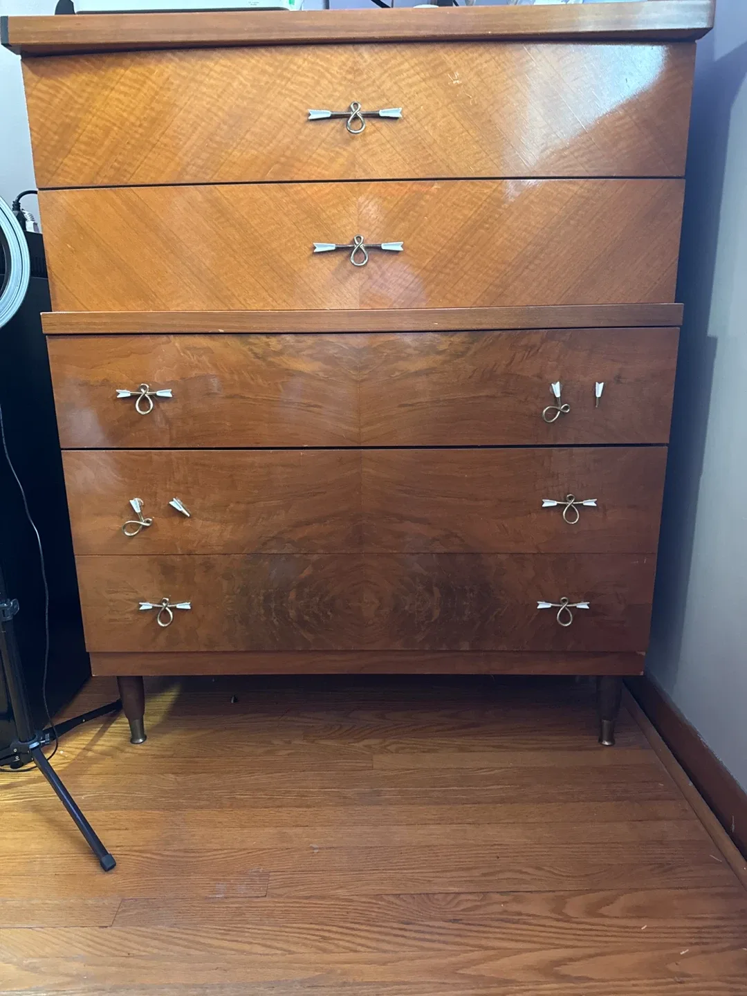 Vintage Wooden 5-Drawer Dresser