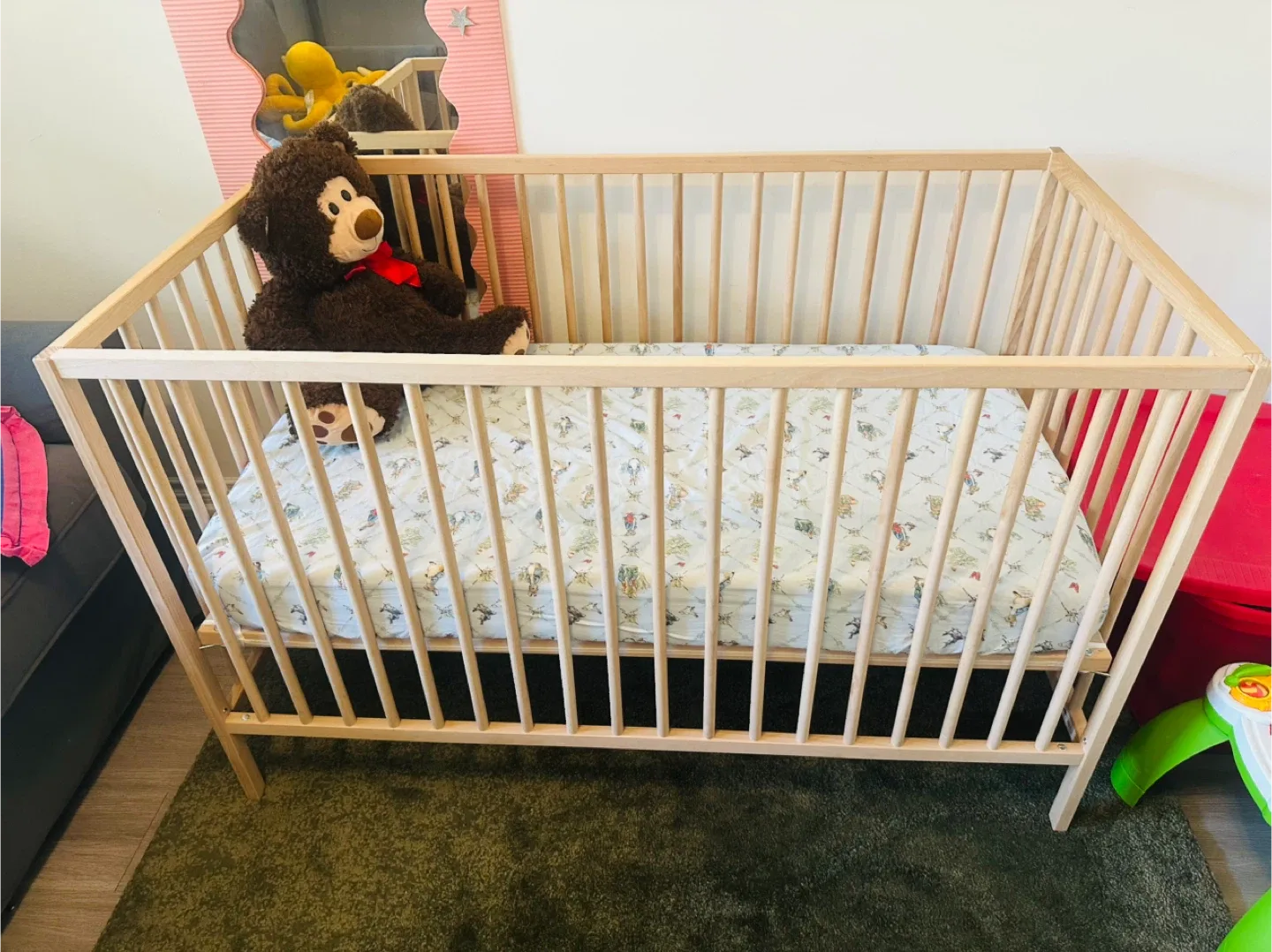 IKEA Sniglar  Crib - Great Condition! Brand new
