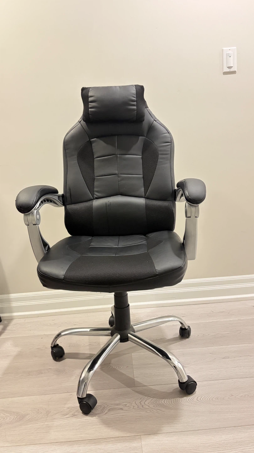 Black Gaming Chair