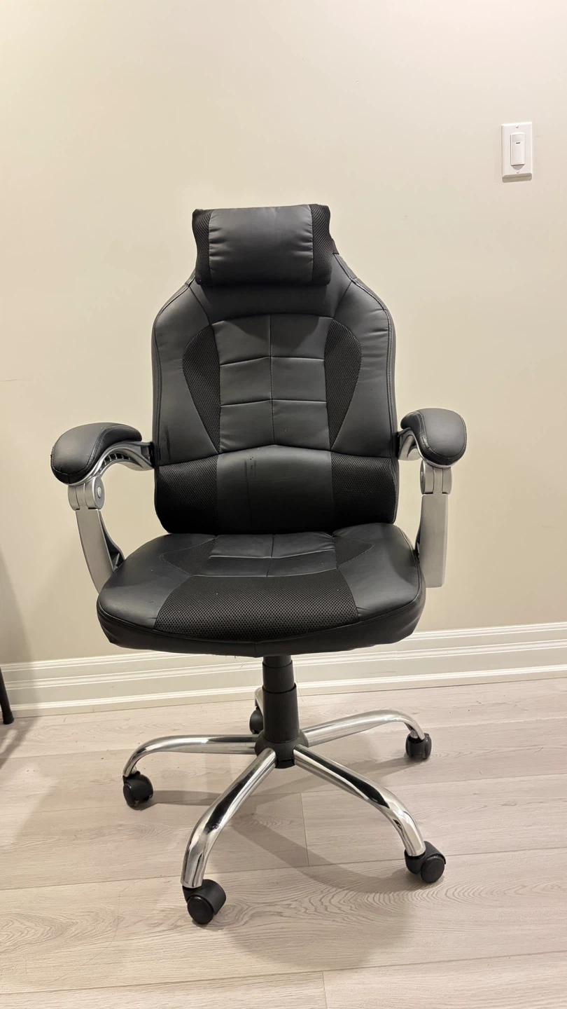 Black Gaming Chair - photo 3