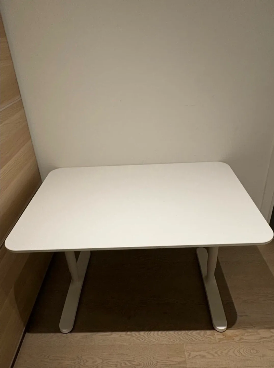 IKEA Bekant Desk - White - 47 1/4x31 1/2" image indicator(3)