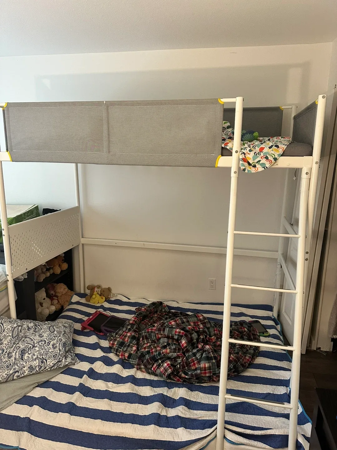 IKEA VITVAL Loft Bed Frame with Desk - Twin image indicator(2)