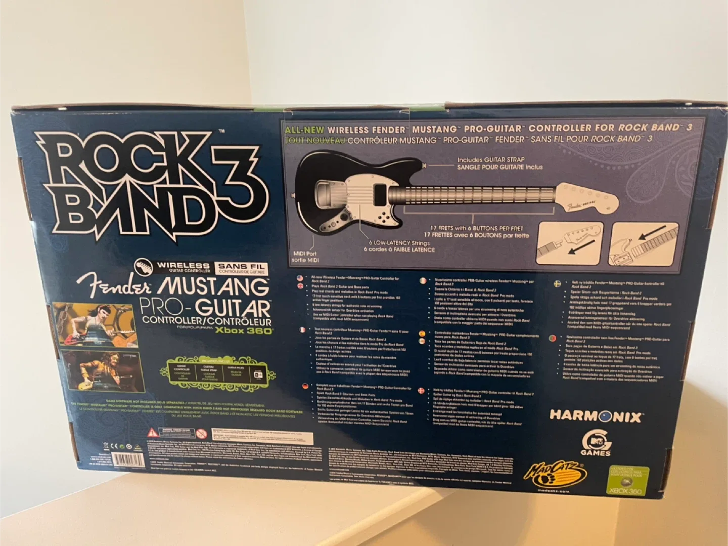 Rock Band 3 Fender Mustang Pro-Guitar Controller (Xbox 360) image indicator(3)