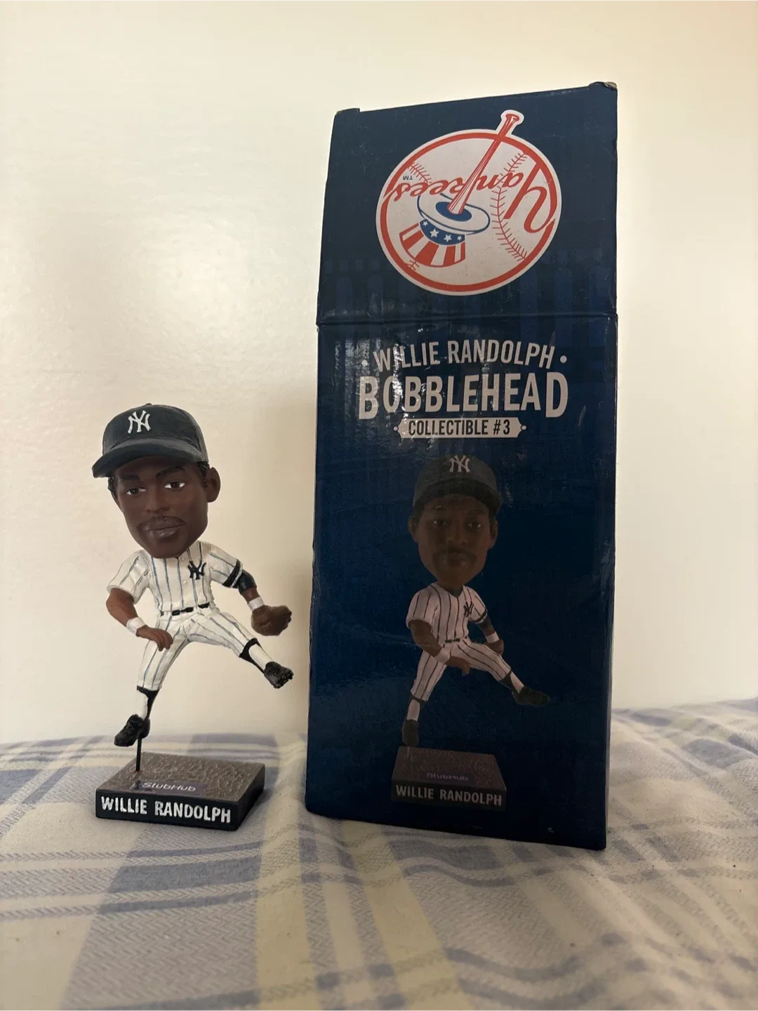 Willie Randolph Yankees Bobblehead Collectible #3 image indicator(2)