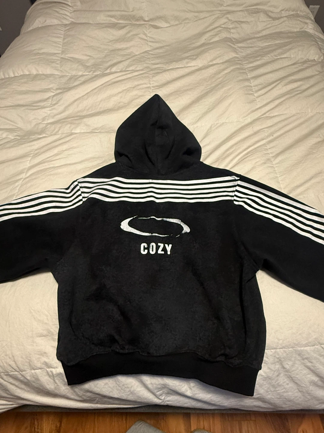 Cozy Black Zip-Up Hoodie - Size M - photo 4
