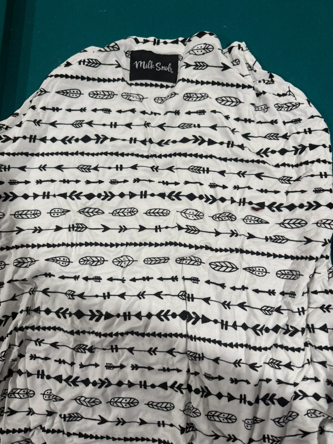 Milk Snob Cover - White with Black Arrow Pattern