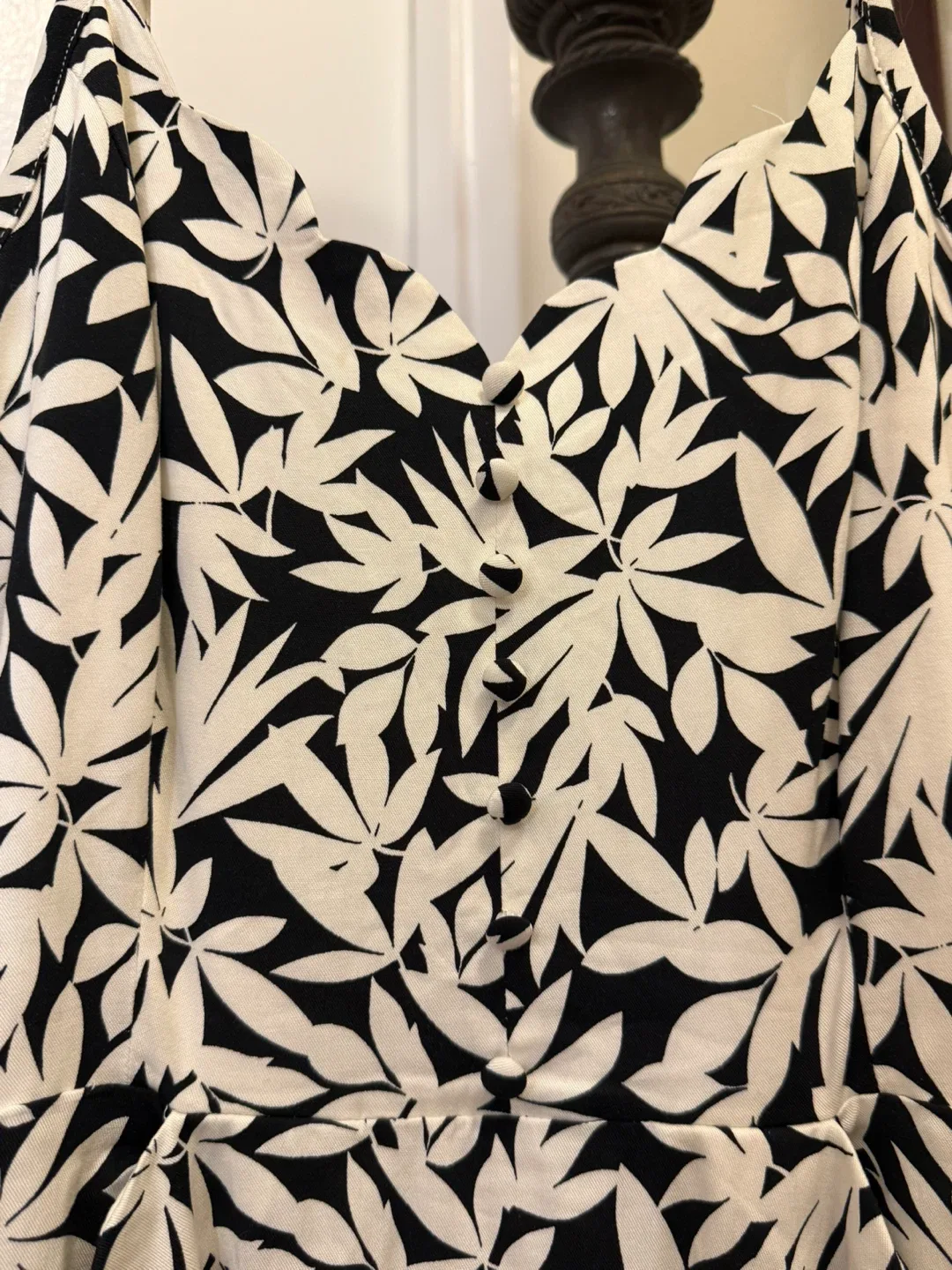 41 Hawthorn Black & White Floral Sundress