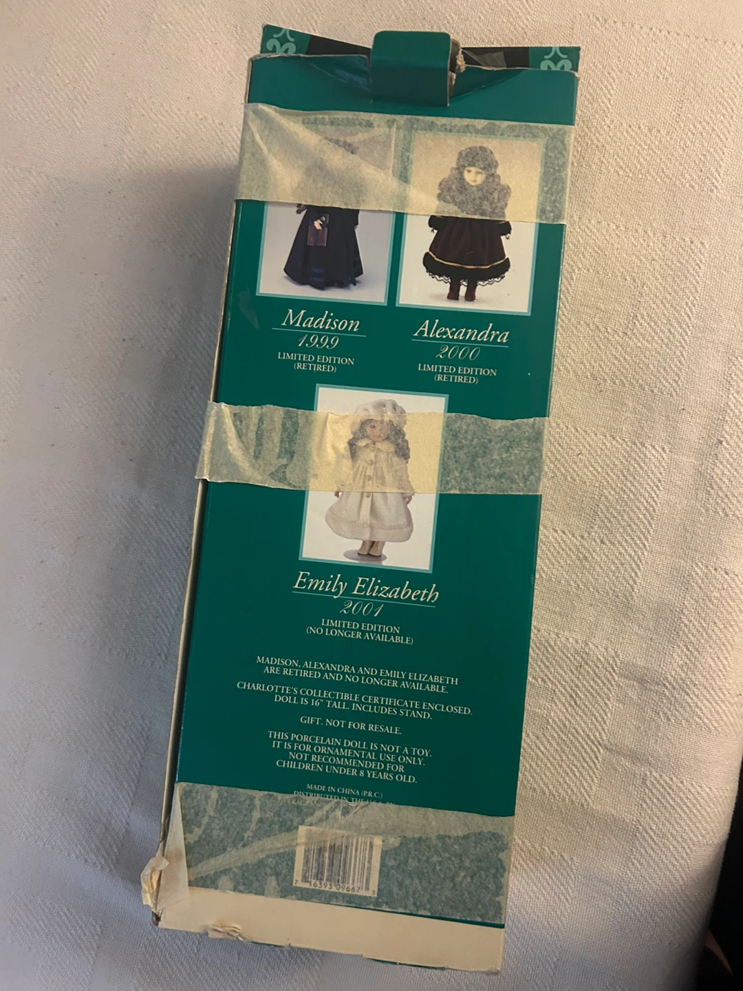 Charlotte 2002 Limited Edition Porcelain Doll - photo 2