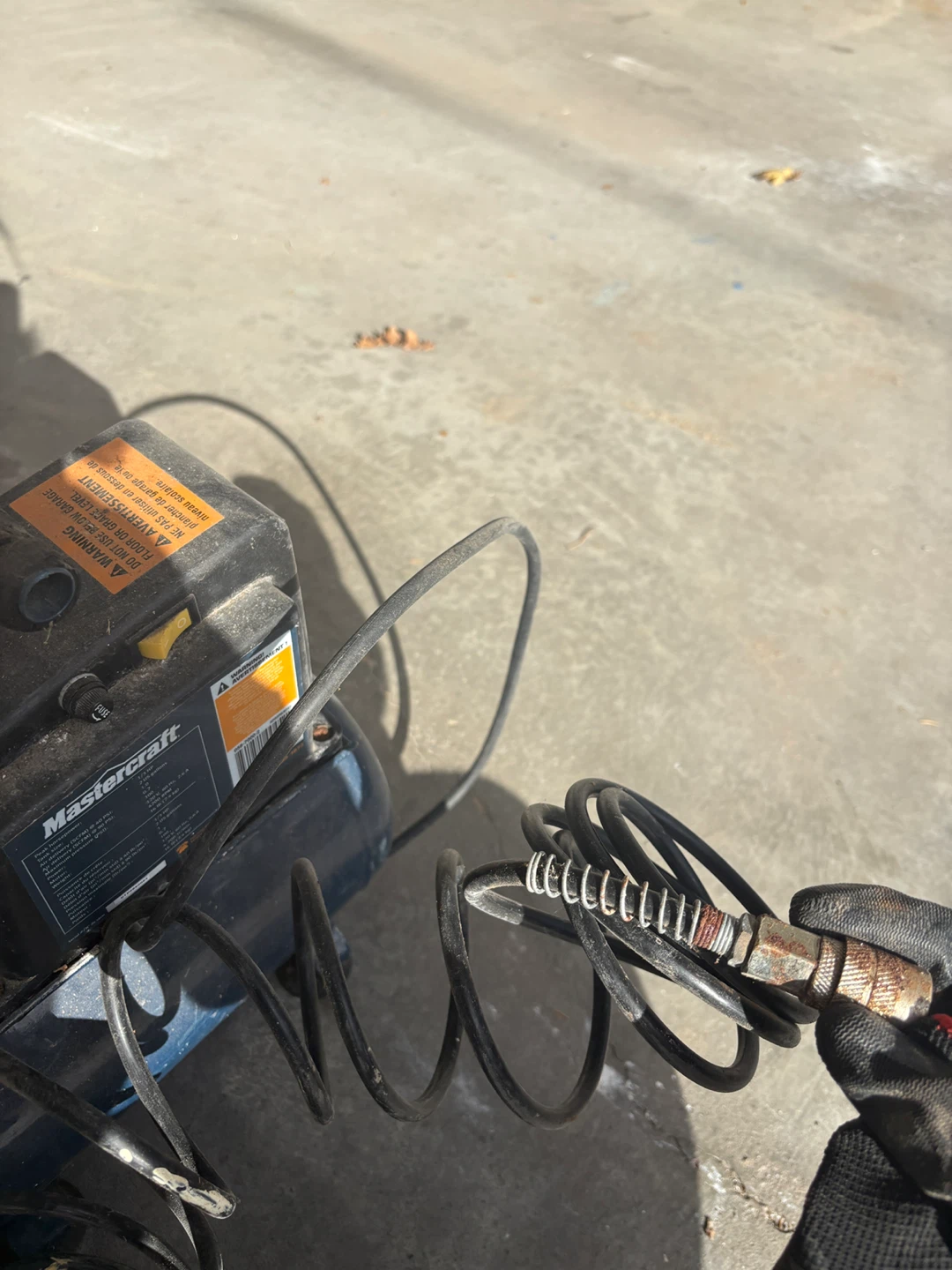 Mastercraft Air Compressor - photo 3