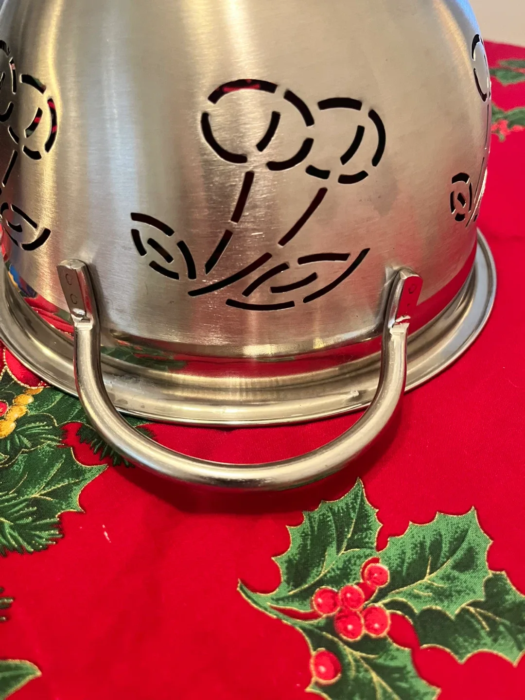 Paderno Stainless Steel Colander image indicator(4)