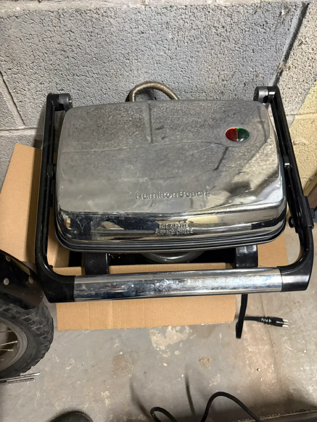 Granitestone Pizza Oven & Hamilton Beach Grill image indicator(2)