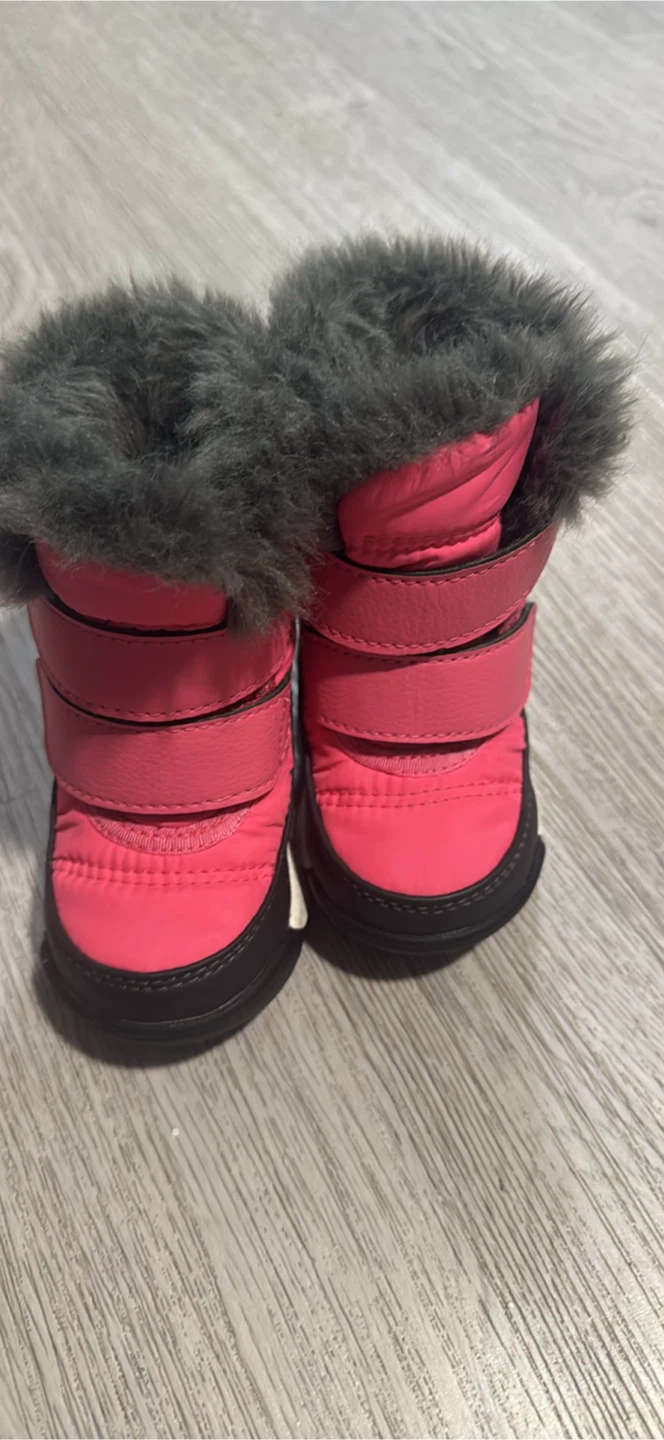 Pink Winter Boots with Fur Trim