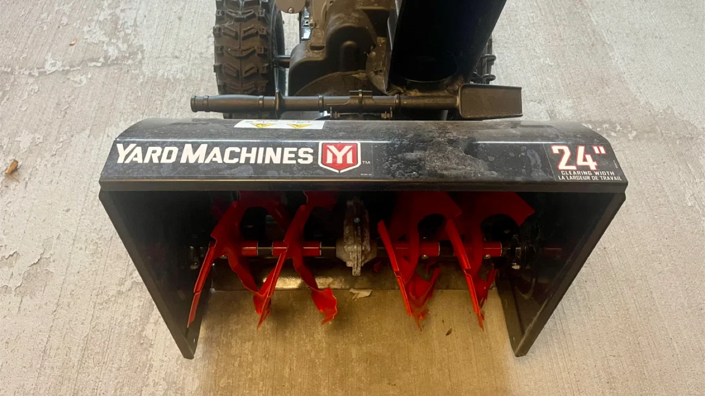 Yard Machines 24" 208cc 2-Stage Snowblower Electric & Pull Start image indicator(2)