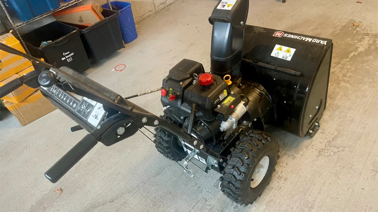 Yard Machines 24" 208cc 2-Stage Snowblower Electric & Pull Start image indicator(6)