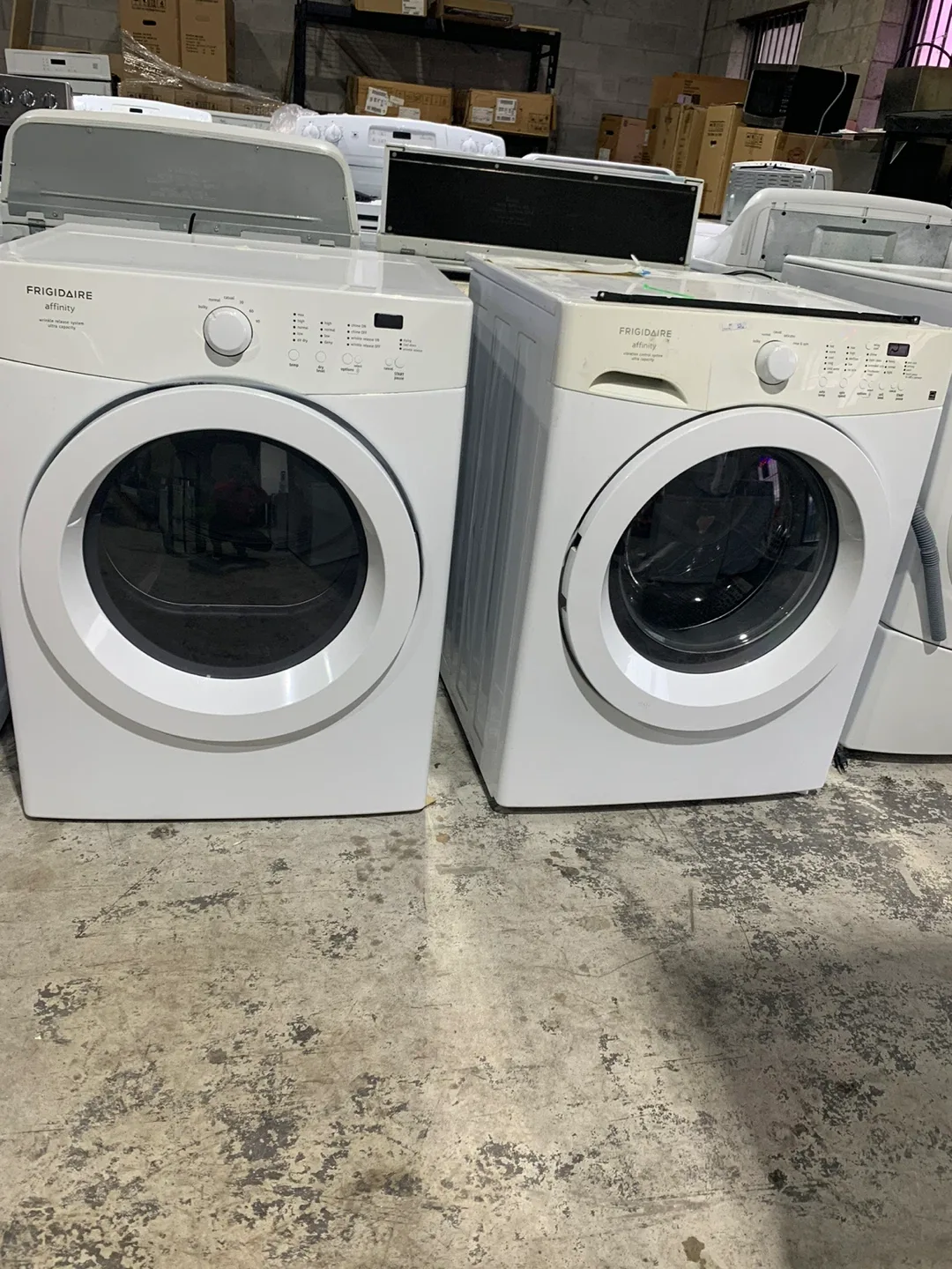 Frigidaire washer and dryer set only 575/-