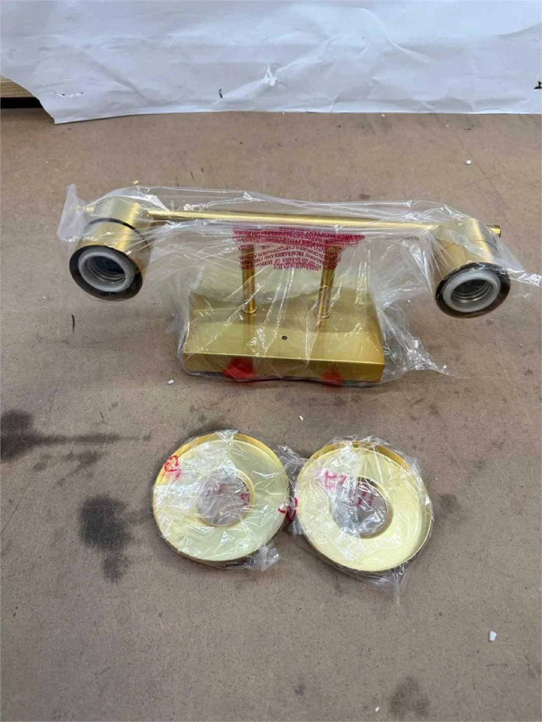 New EDISHINE Vanity Light - Gold image indicator(3)