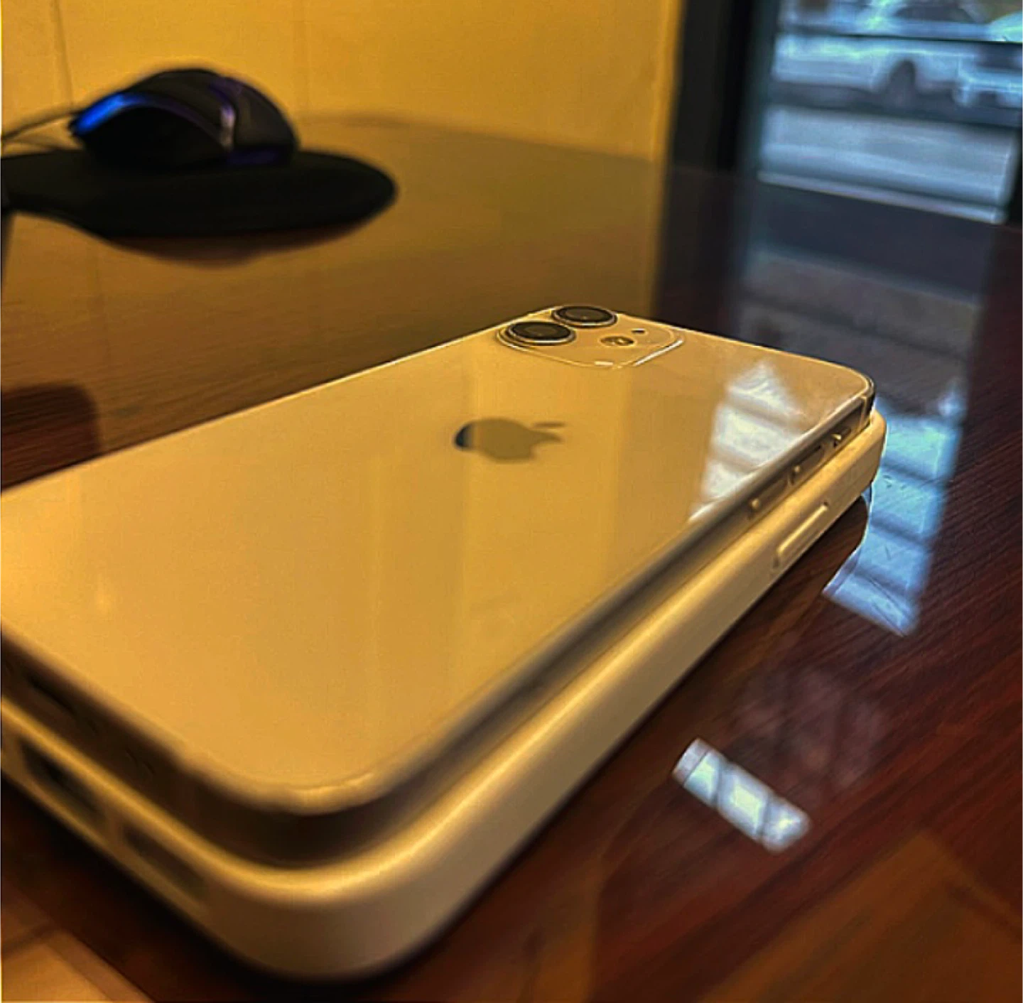 Apple iPhone 12 mini - 64GB - White | Karrot