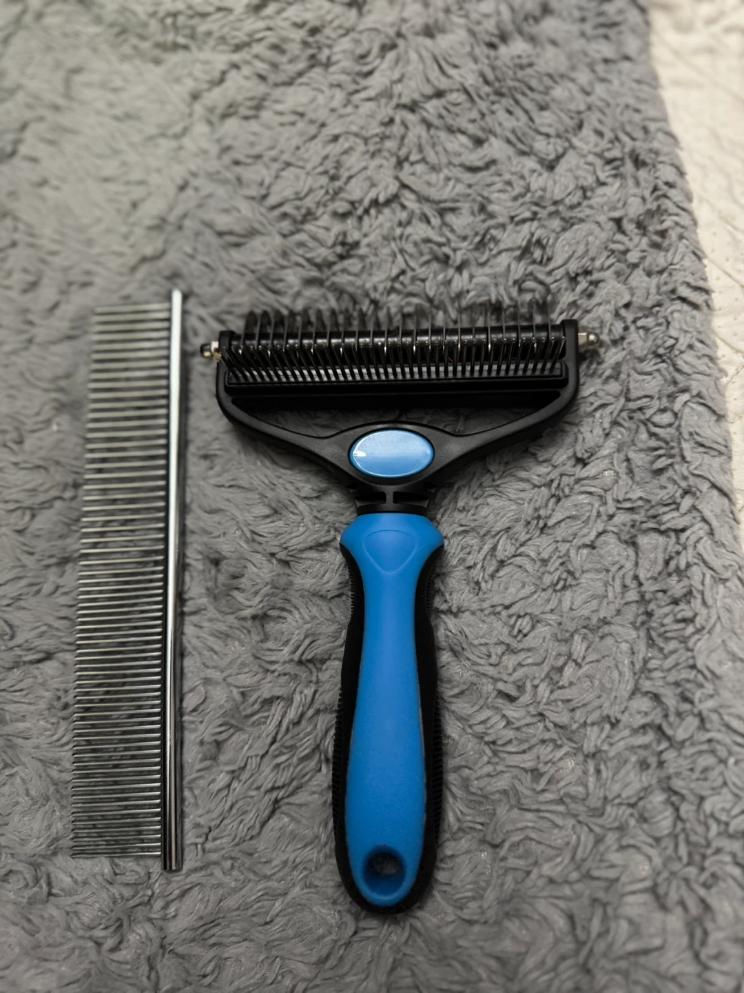 Dog detangling combs