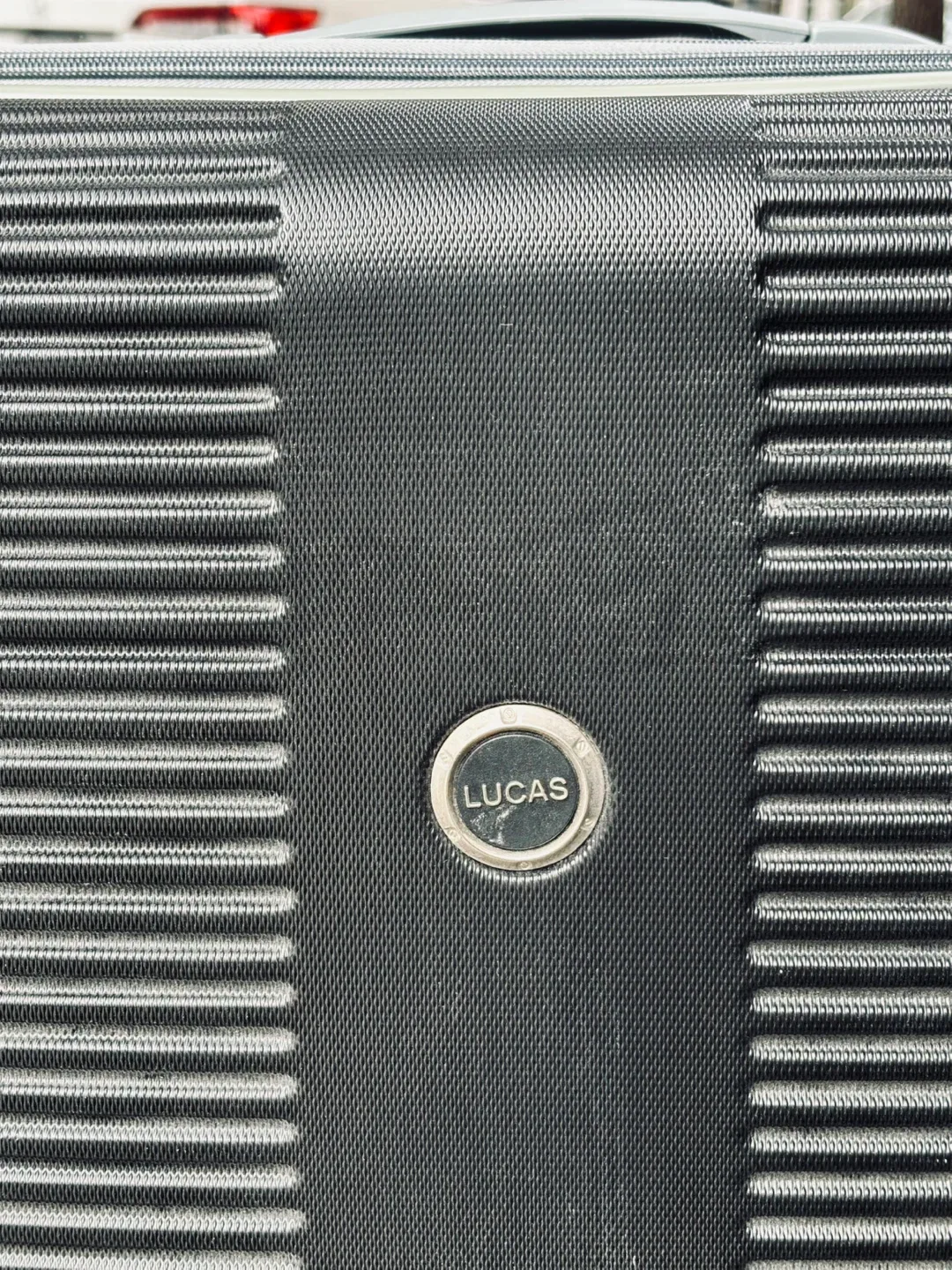 Lucas Light Expandable Large Hardside Spinner Suitcase image indicator(4)