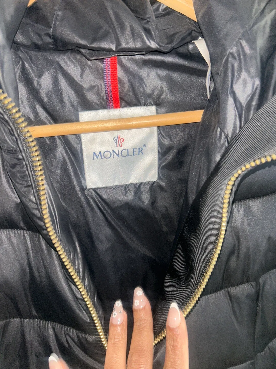 Moncler Black Padded Down Coat - Size M image indicator(2)