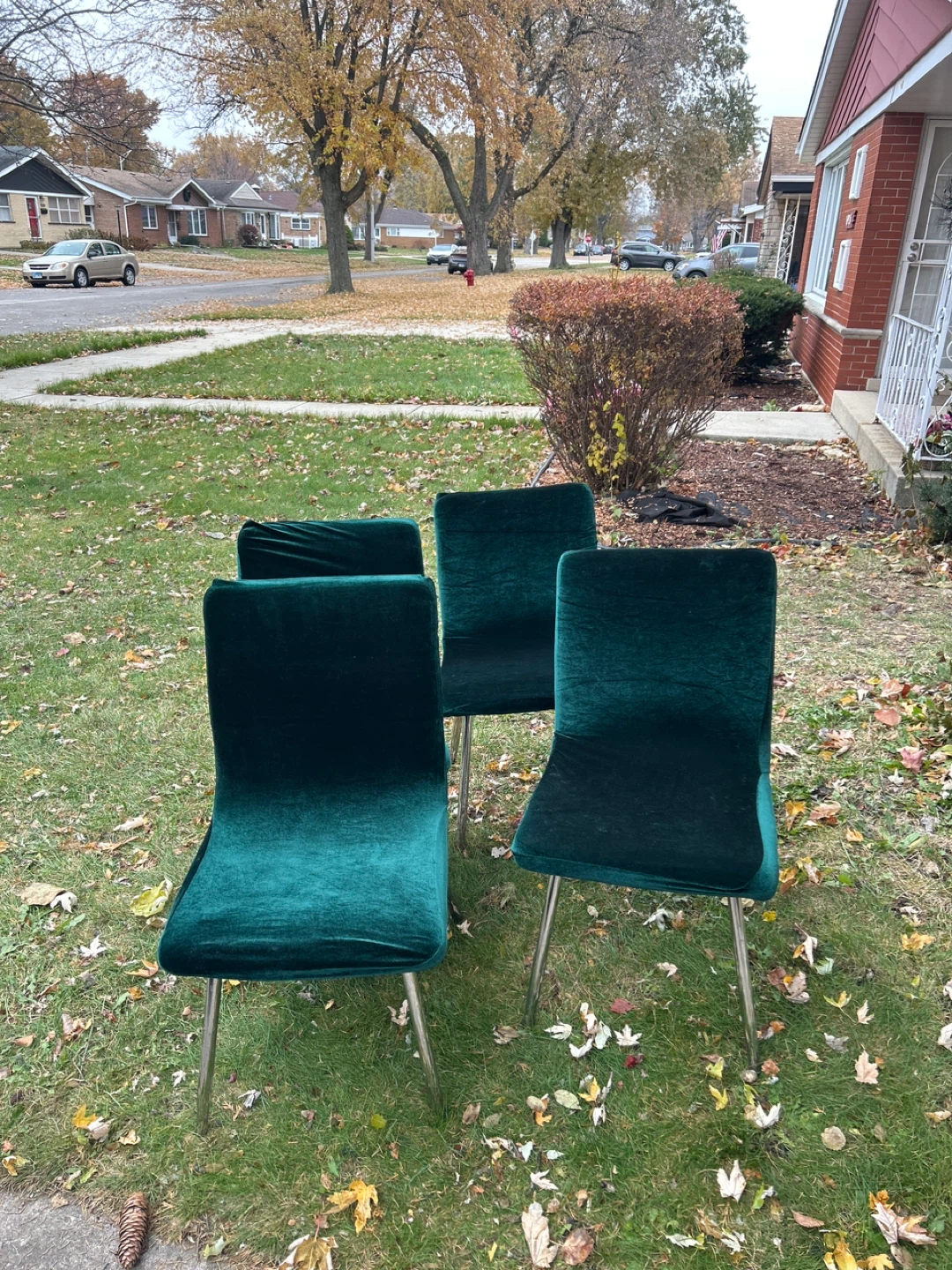 Set of 4 Emerald Green Velvet Dining Chairs - photo 2