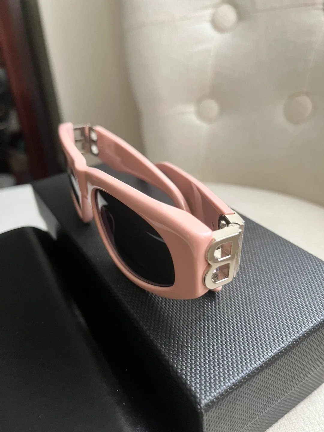 Balenciaga Pink Sunglasses image indicator(3)