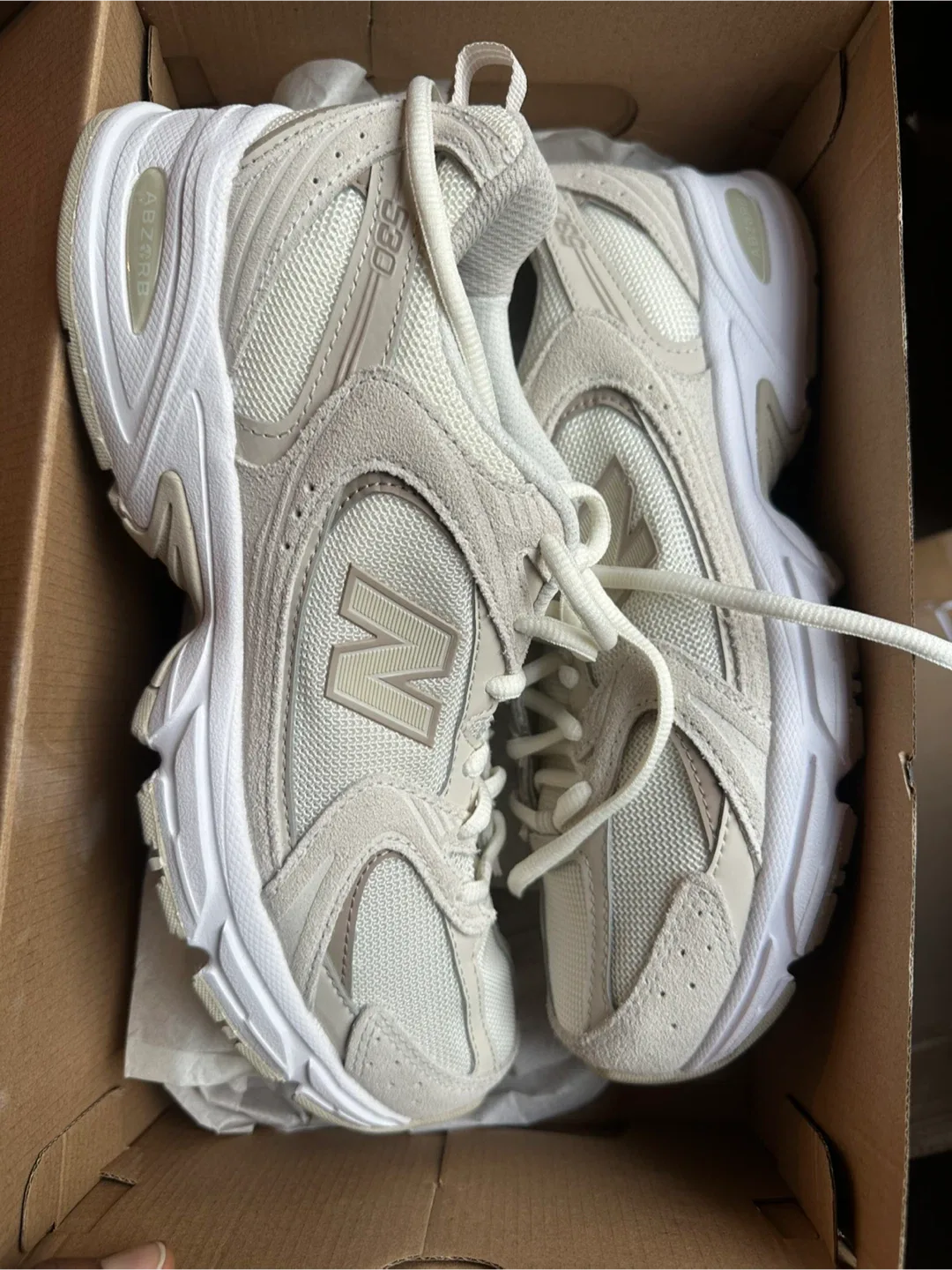 New Balance 530 Beige Sneakers size 9.5 image indicator(2)