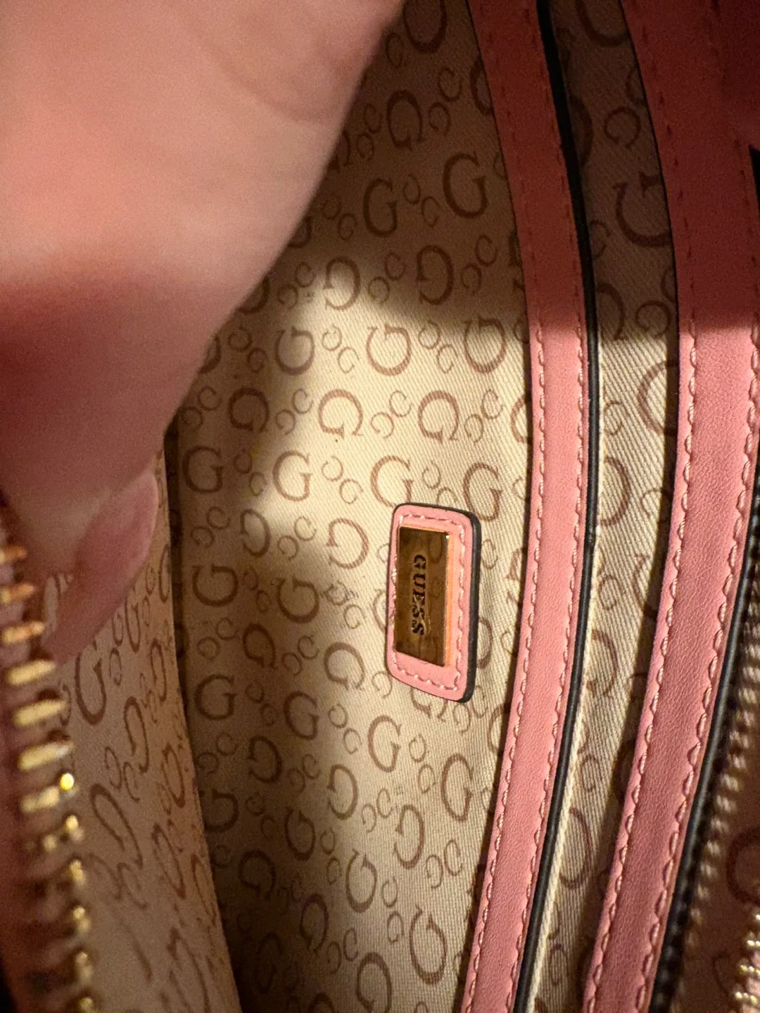 Guess Pink Shoulder Bag image indicator(3)