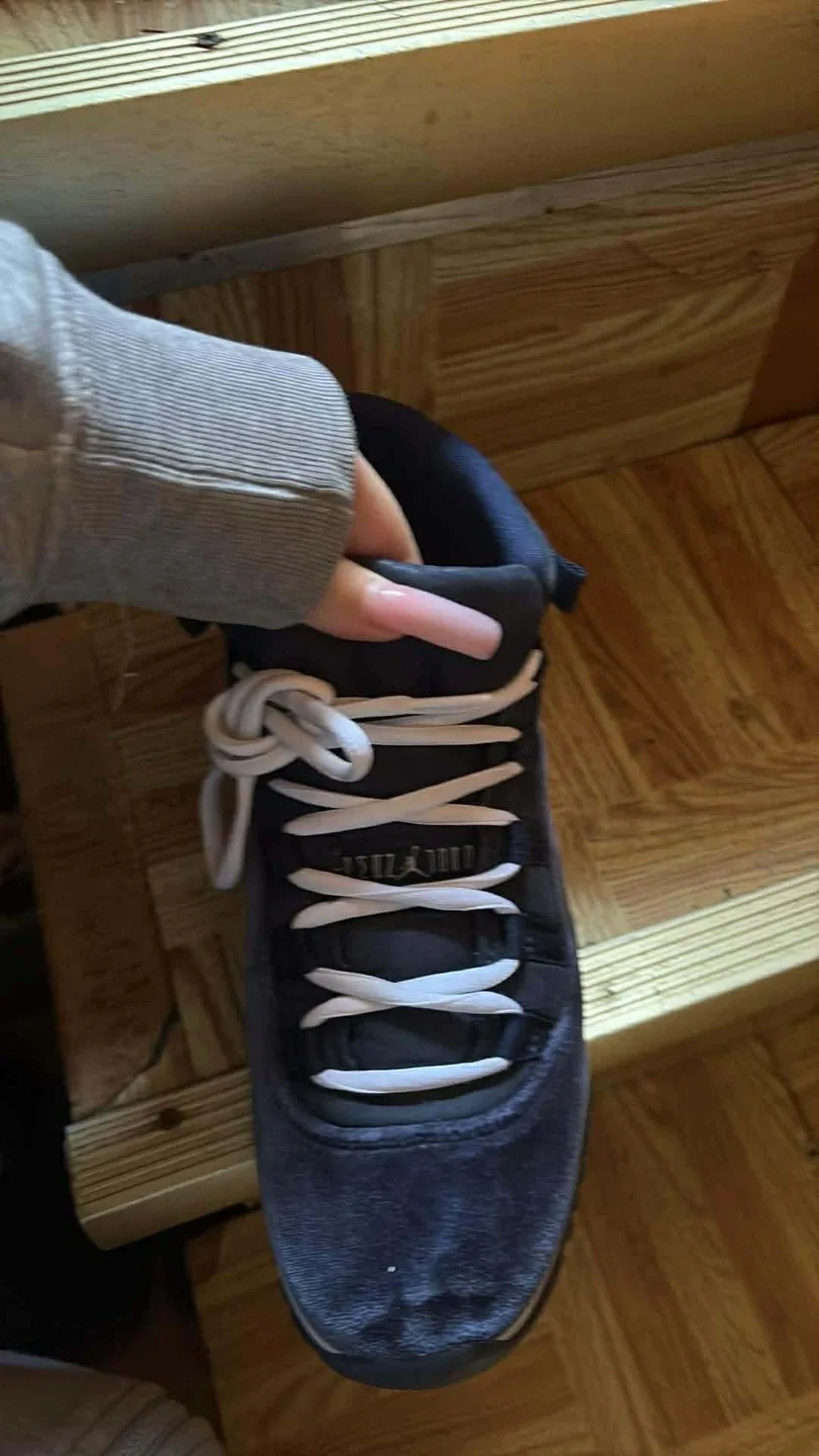 Jordan 11 Retro Velvet Navy 9 women’s image indicator(3)