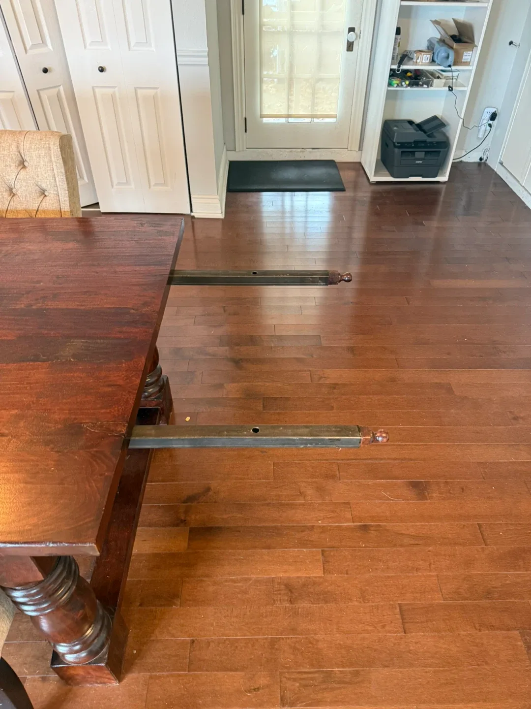 Dining Table with 8 Chairs image indicator(5)