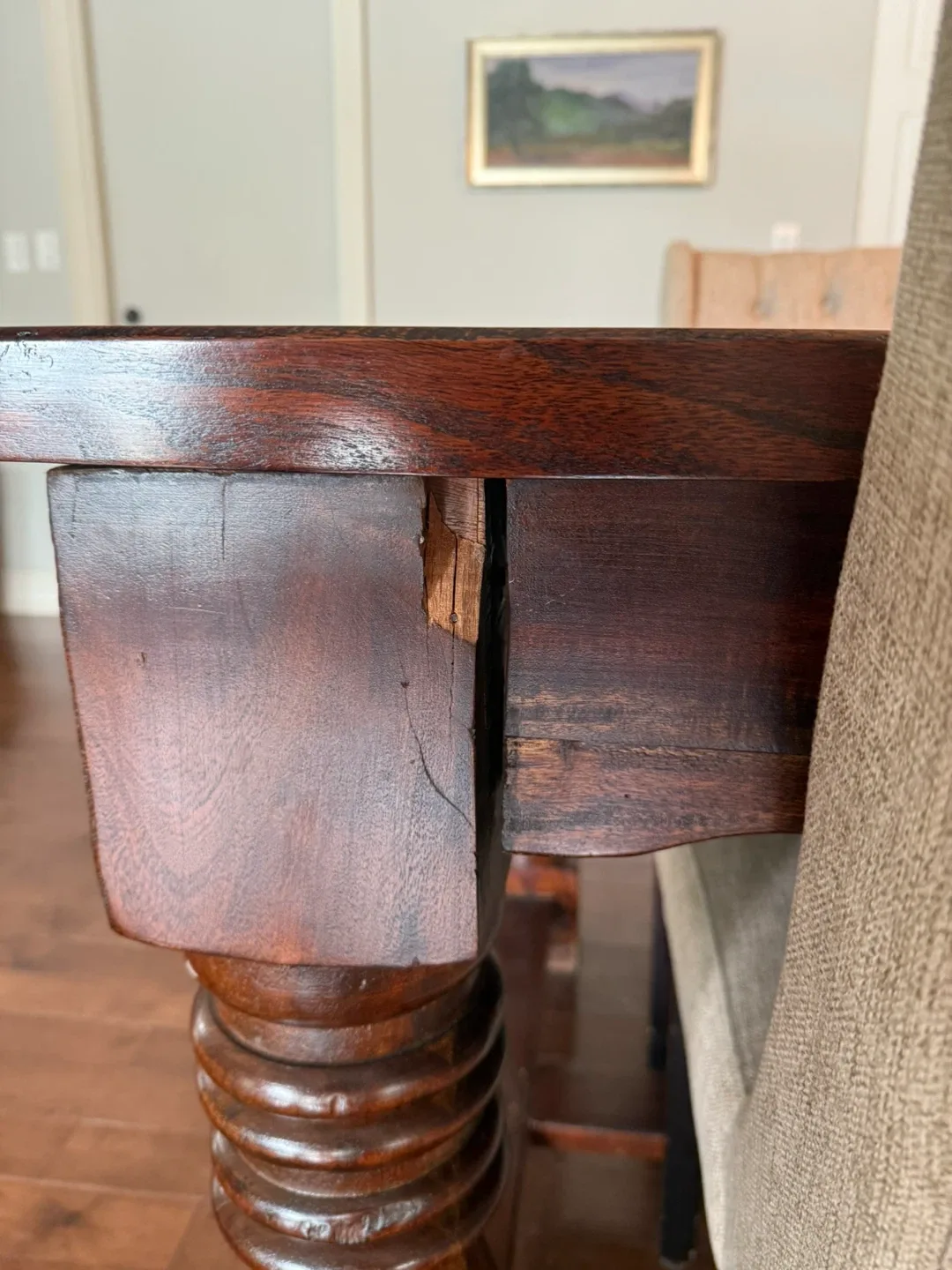 Dining Table with 8 Chairs image indicator(7)