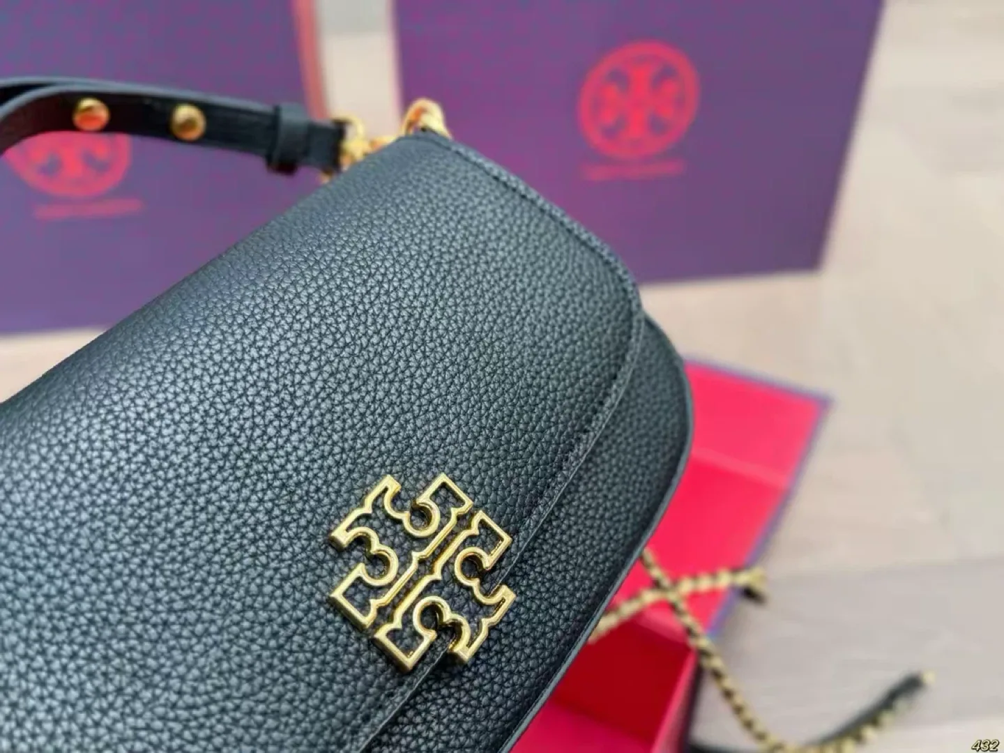 Tory Burch Black Leather Shoulder Bag image indicator(6)