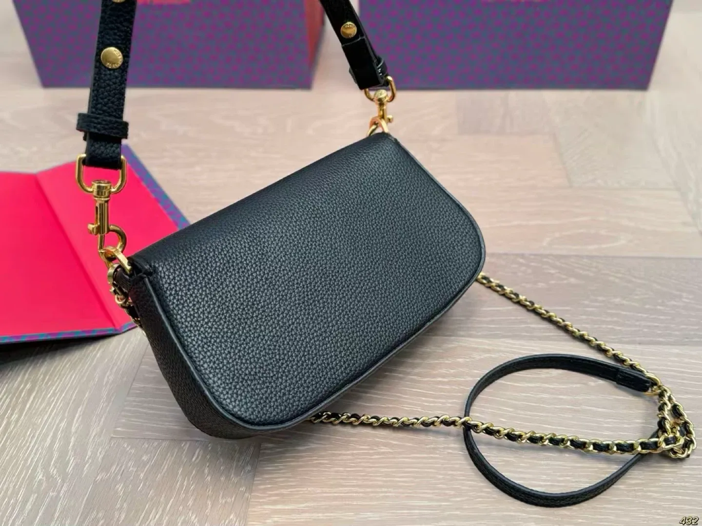 Tory Burch Black Leather Shoulder Bag image indicator(4)