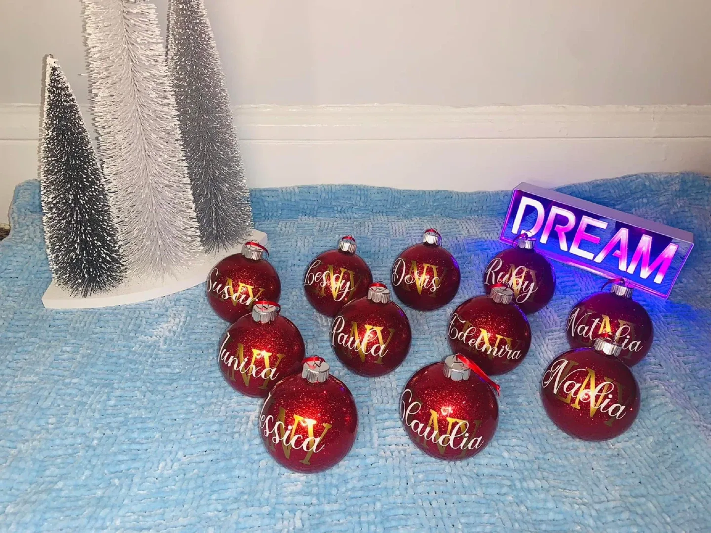 Personalized Christmas Ornaments image indicator(2)