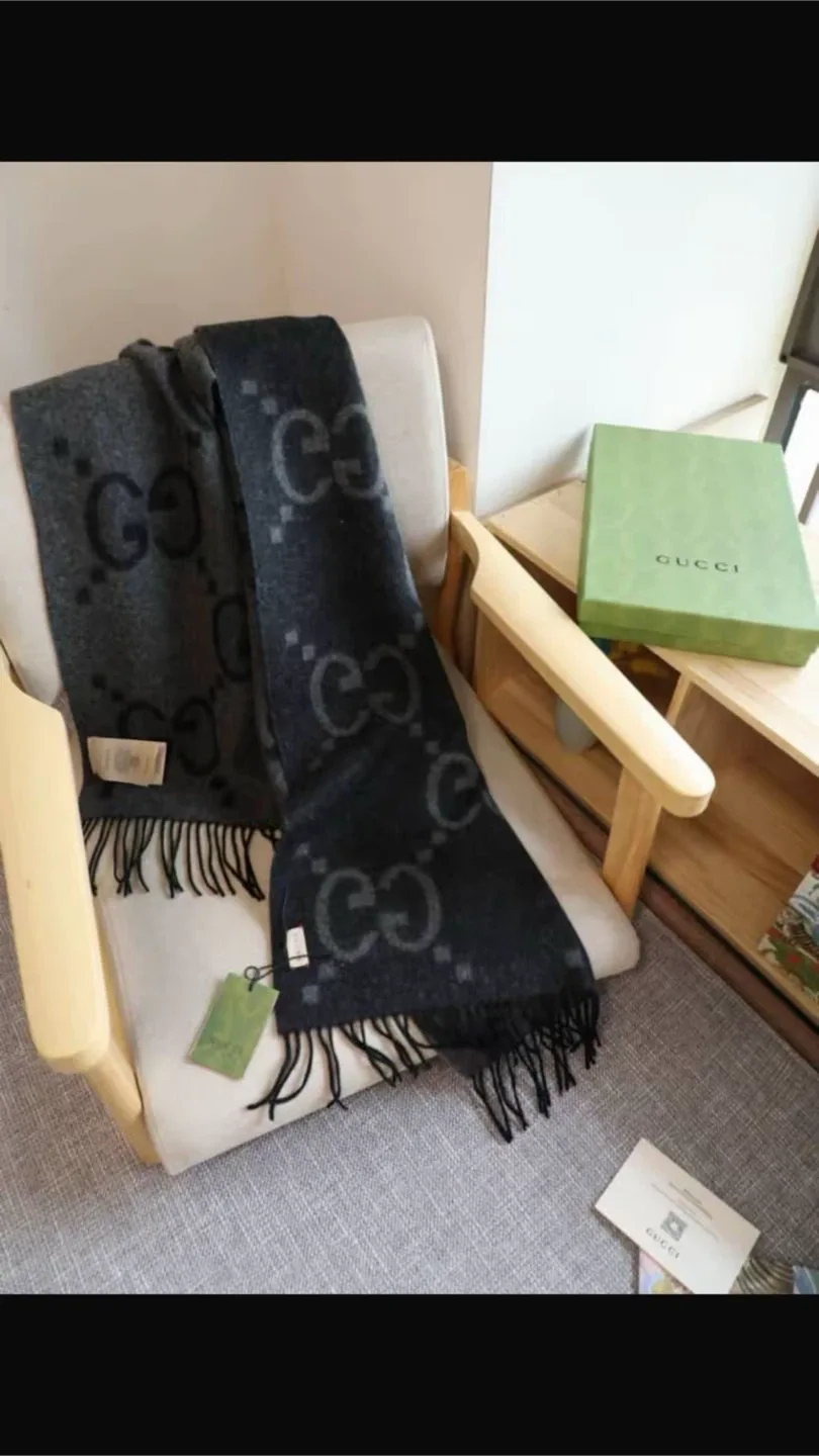 Gucci Wool Scarf - Black & Grey image indicator(3)