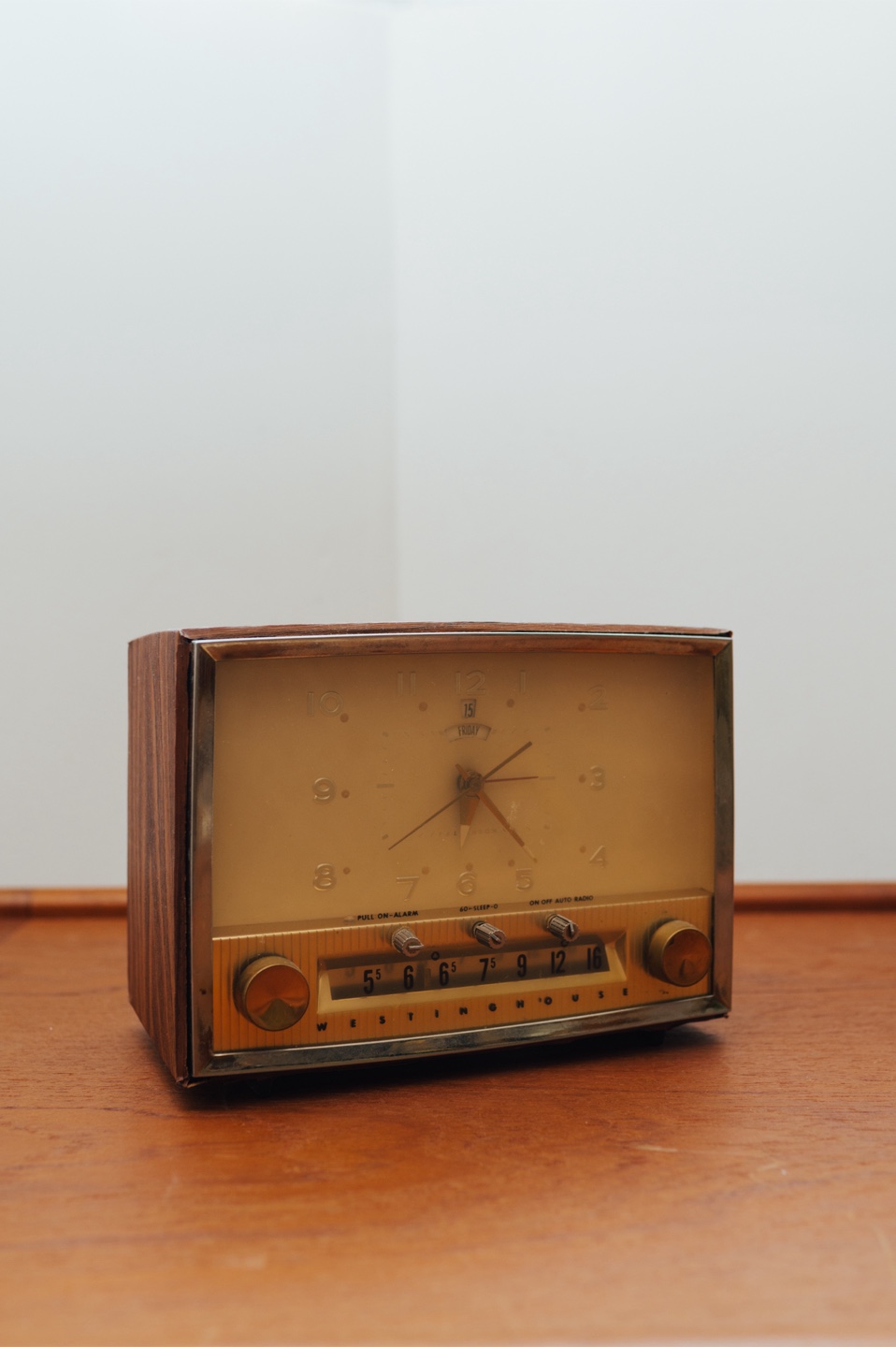 1960’s Westinghouse Clock Radio 🤎