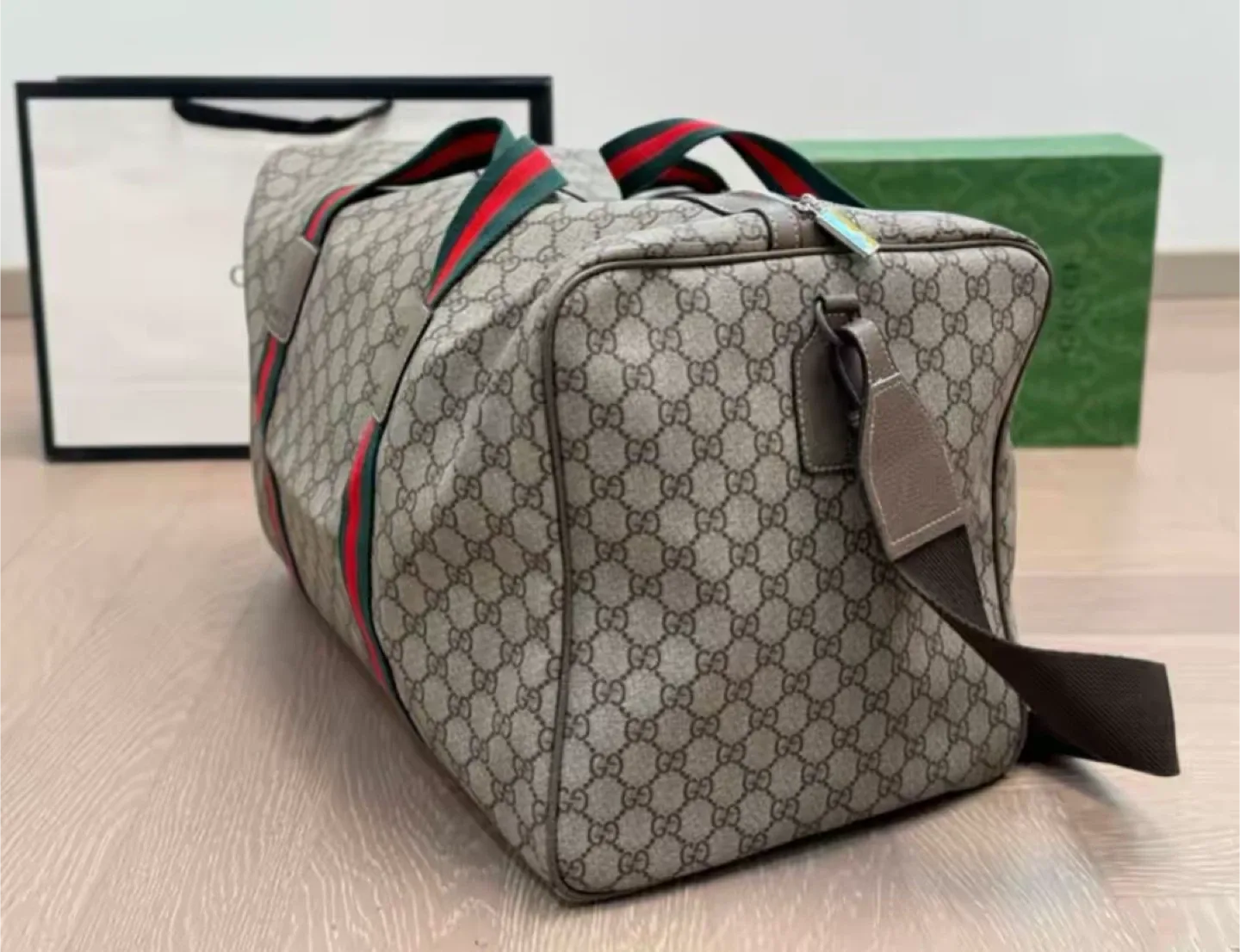 Gucci GG Supreme Duffle Bag thumbnail