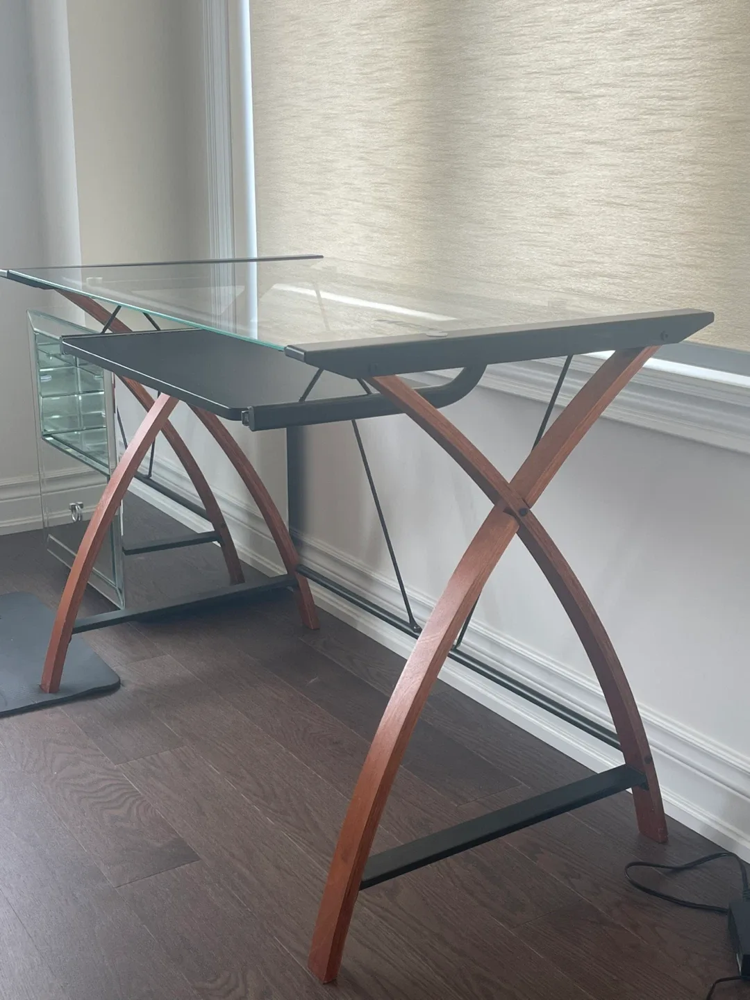 Flash Furniture Glass Computer Desk image indicator(3)