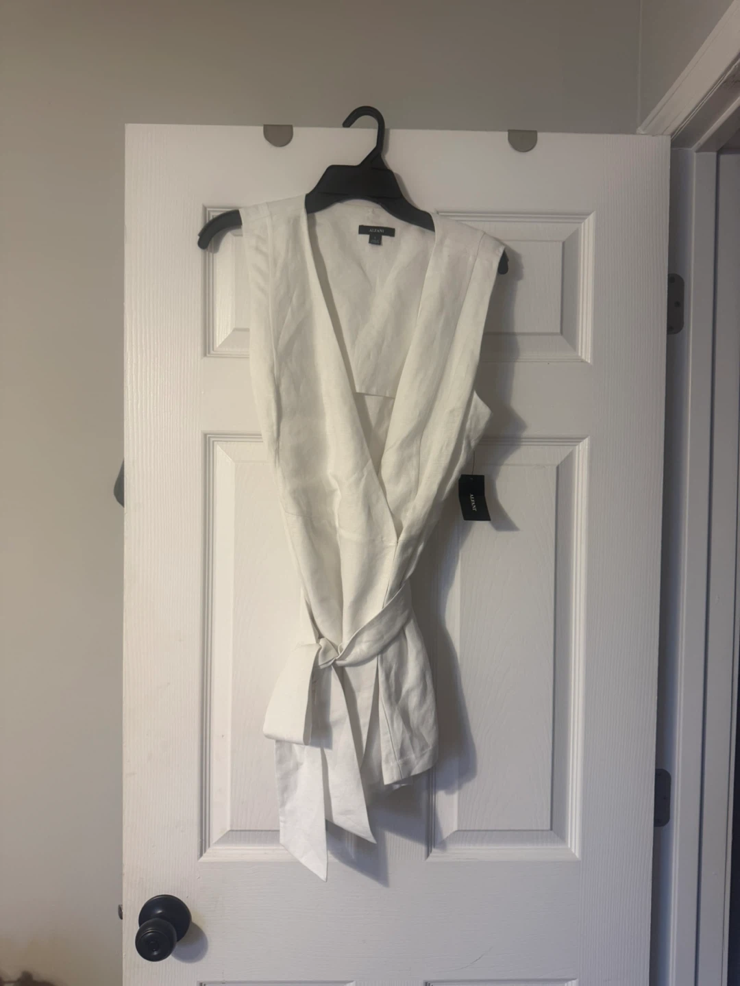 Alfani White Linen Blend Wrap Top - Size L - photo 2