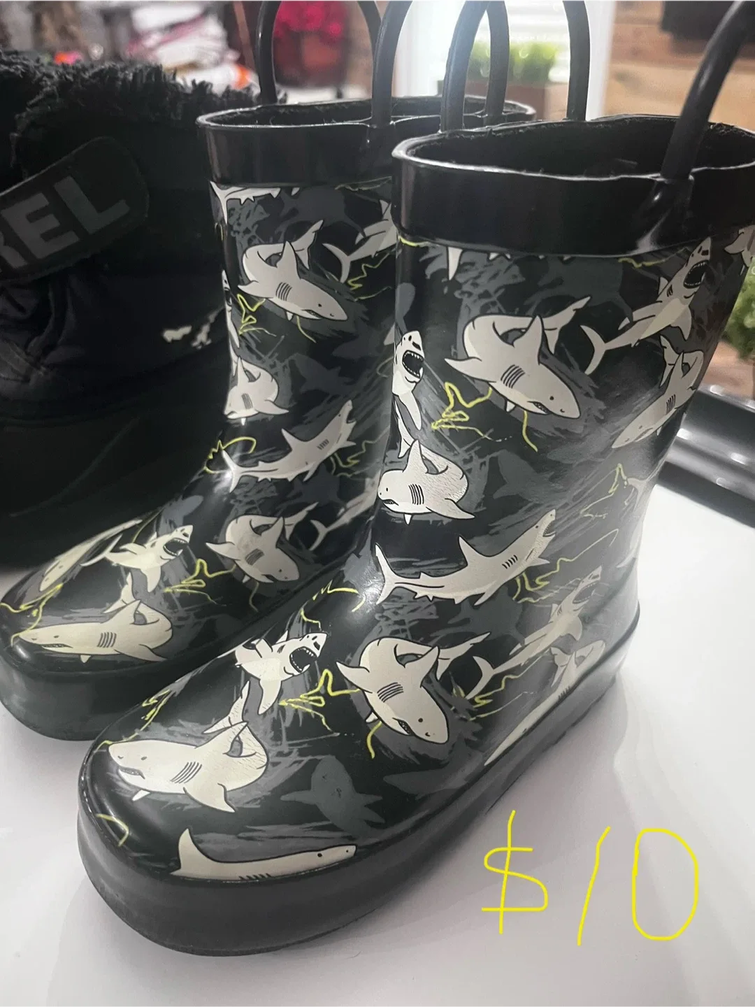 Kids boots- prices vary image indicator(4)