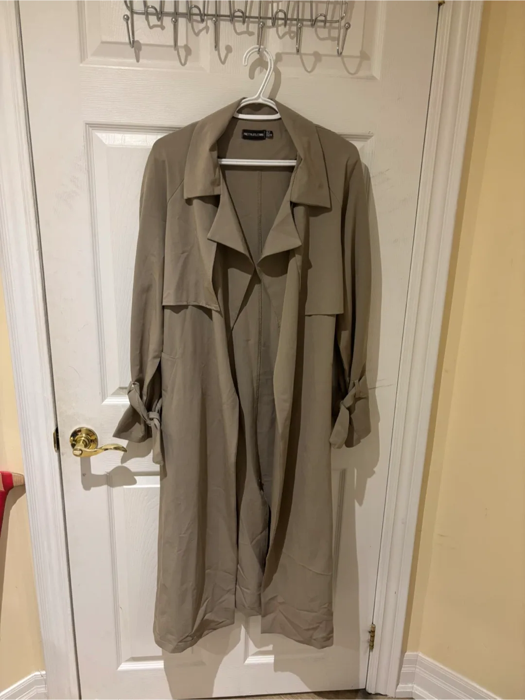 PRETTYLITTLETHING Beige Trench Coat thumbnail