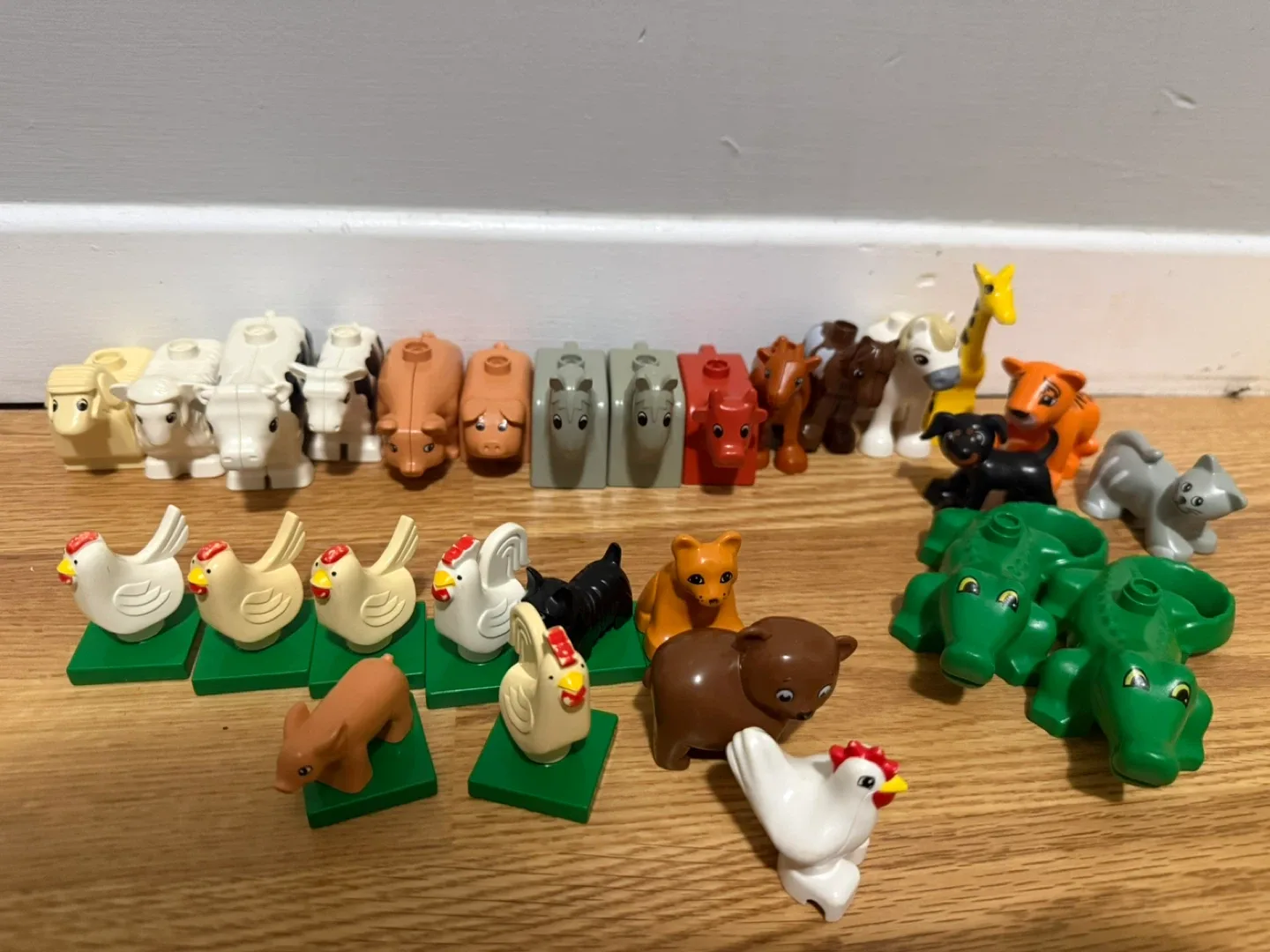 Large Lot of LEGO Duplo Blocks image indicator(2)