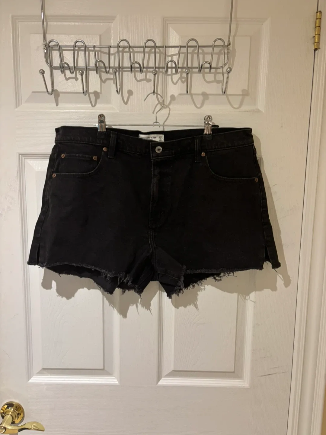 Abercrombie & Fitch Mom Shorts thumbnail