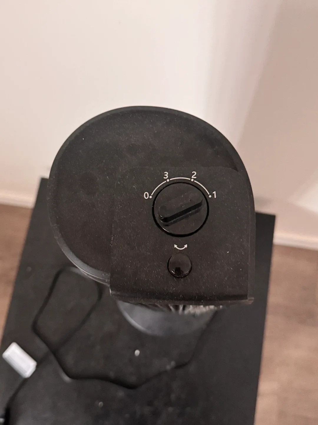 Mainstays Oscillating Tower Fan - 28 Inch image indicator(4)