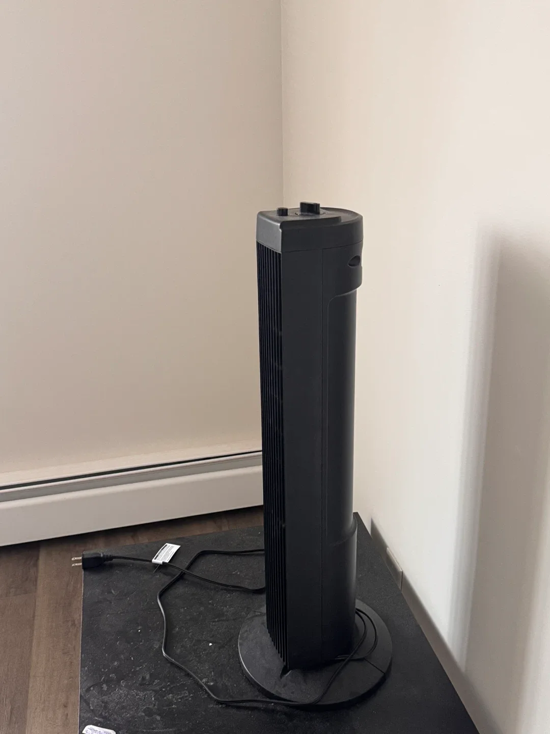 Mainstays Oscillating Tower Fan - 28 Inch image indicator(2)