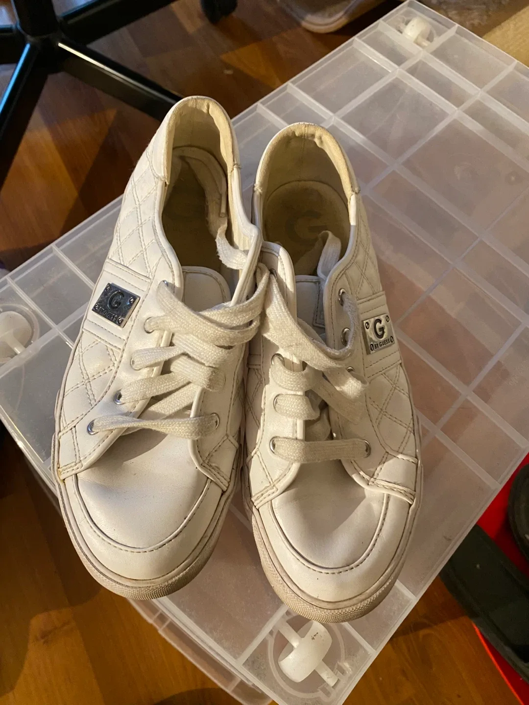Guess White Women's Sneakers - Size 7.5