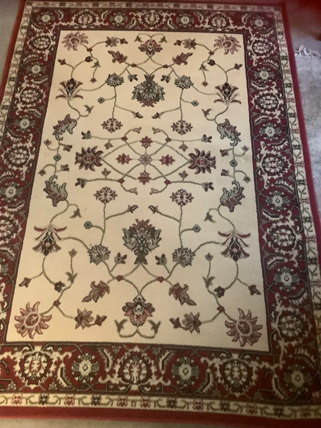 Red and Beige Carpet image indicator(4)